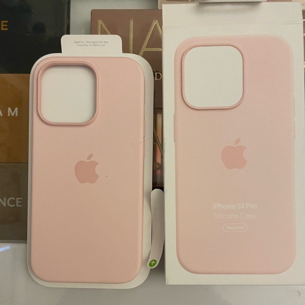 iPhone 14 pro silicone phone case